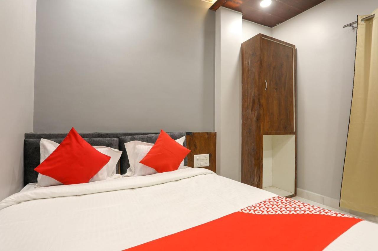 Hotel Shankar 우자인 외부 사진